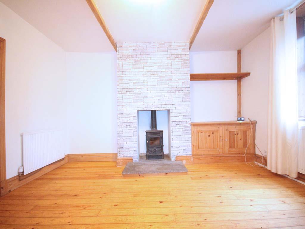 2 bedroom mid terrace house For Sale in Winewall - IMG_5856.jpg
